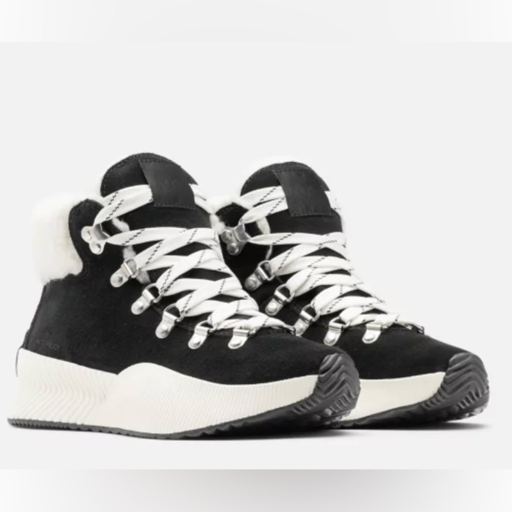 Sorel Women’s Out & About III Conquest Boot, Only Worn Once